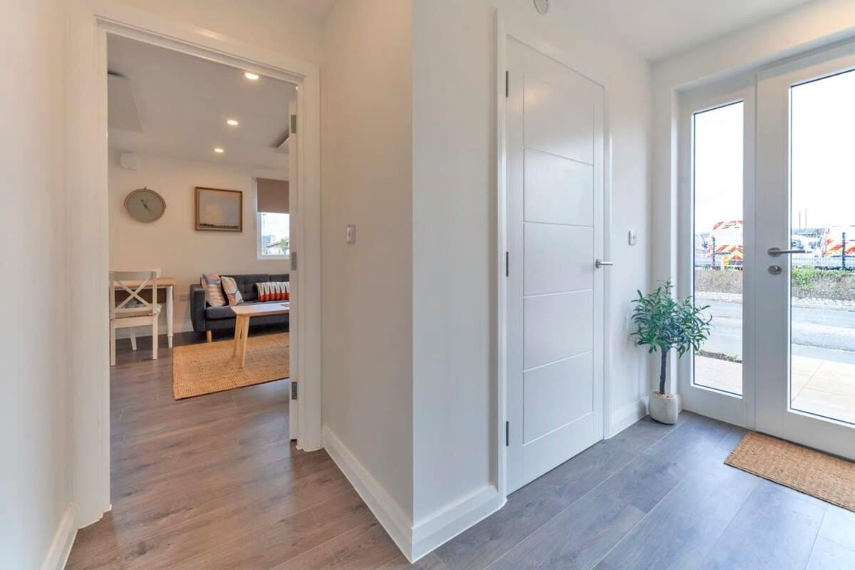 Contemporary 1 Bedroom Apartment In Ashford Άσφορντ Εξωτερικό φωτογραφία