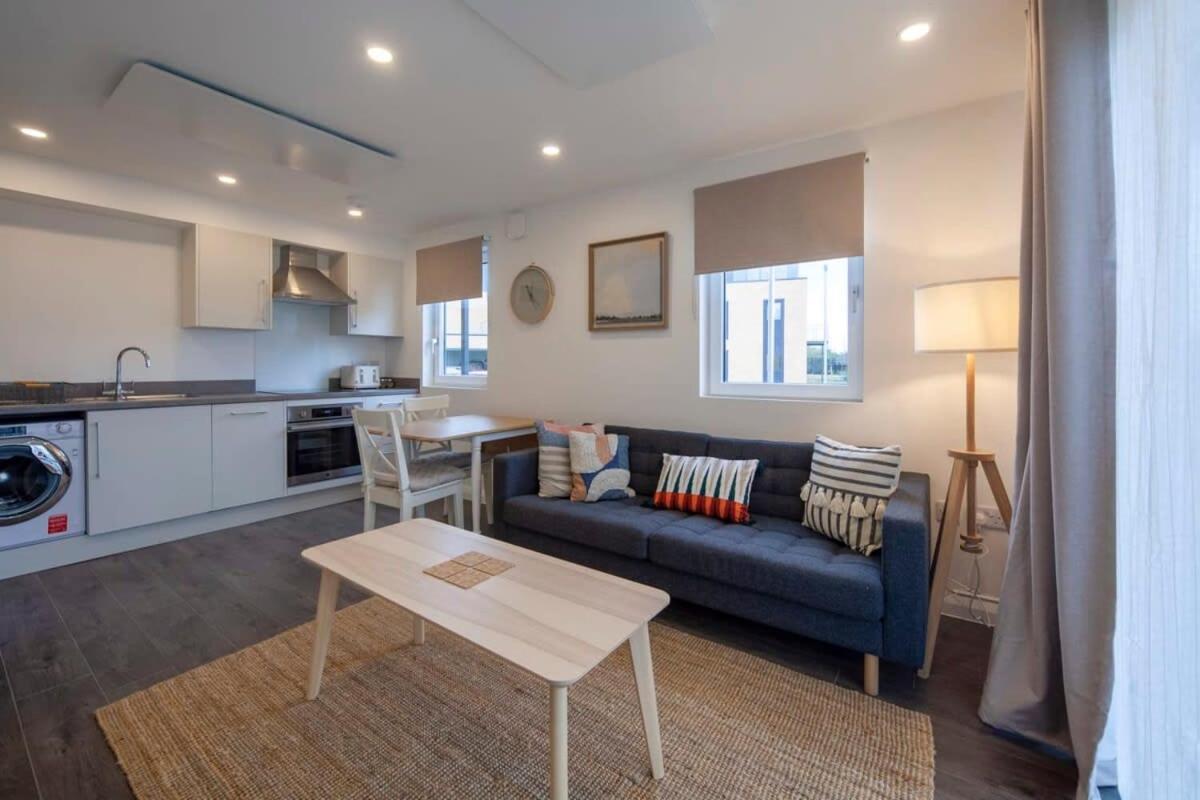 Contemporary 1 Bedroom Apartment In Ashford Άσφορντ Εξωτερικό φωτογραφία